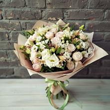 Букет цветов из:  Альстромерии, Розы и Хризантемы в Малмыже