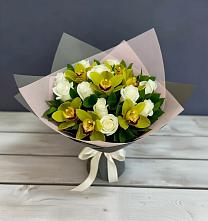 Букет цветов из:  Орхидеи и Розы в Малмыже