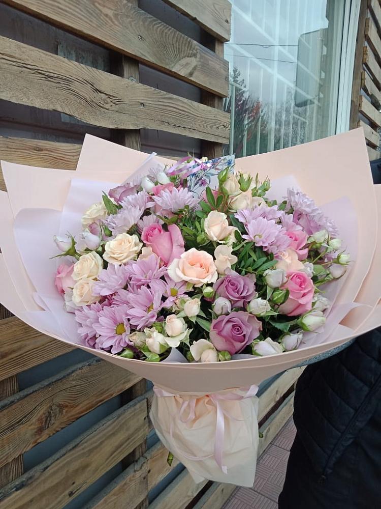 Букет цветов из: Розы и Хризантемы в Малмыже