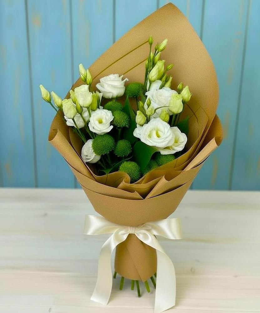 Букет цветов из: Хризантемы и Лизиантусы в Малмыже