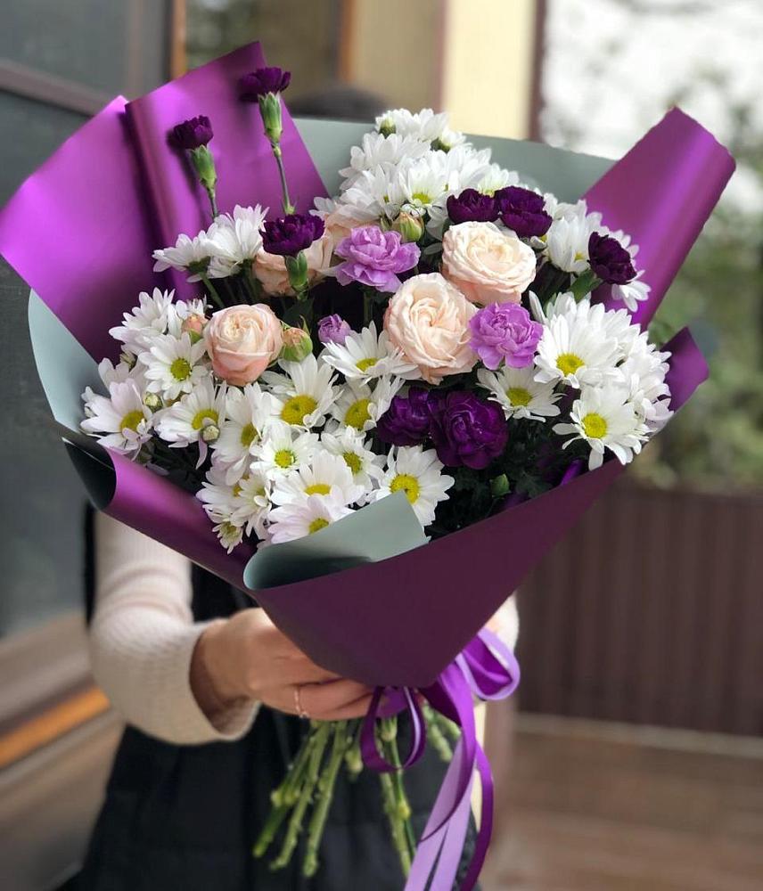 Букет цветов из: Хризантемы, Гвоздики и Розы в Малмыже