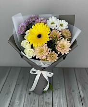 Букет цветов из:  Розы, Герберы и Хризантемы в Малмыже