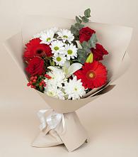 Букет цветов из:  Розы, Хризантемы, Герберы и Лилии в Малмыже
