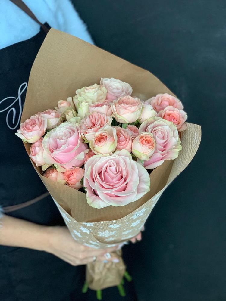 Букет цветов из: Хризантемы и Розы в Малмыже