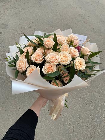Букет Кремовые розы Латте в Малмыже