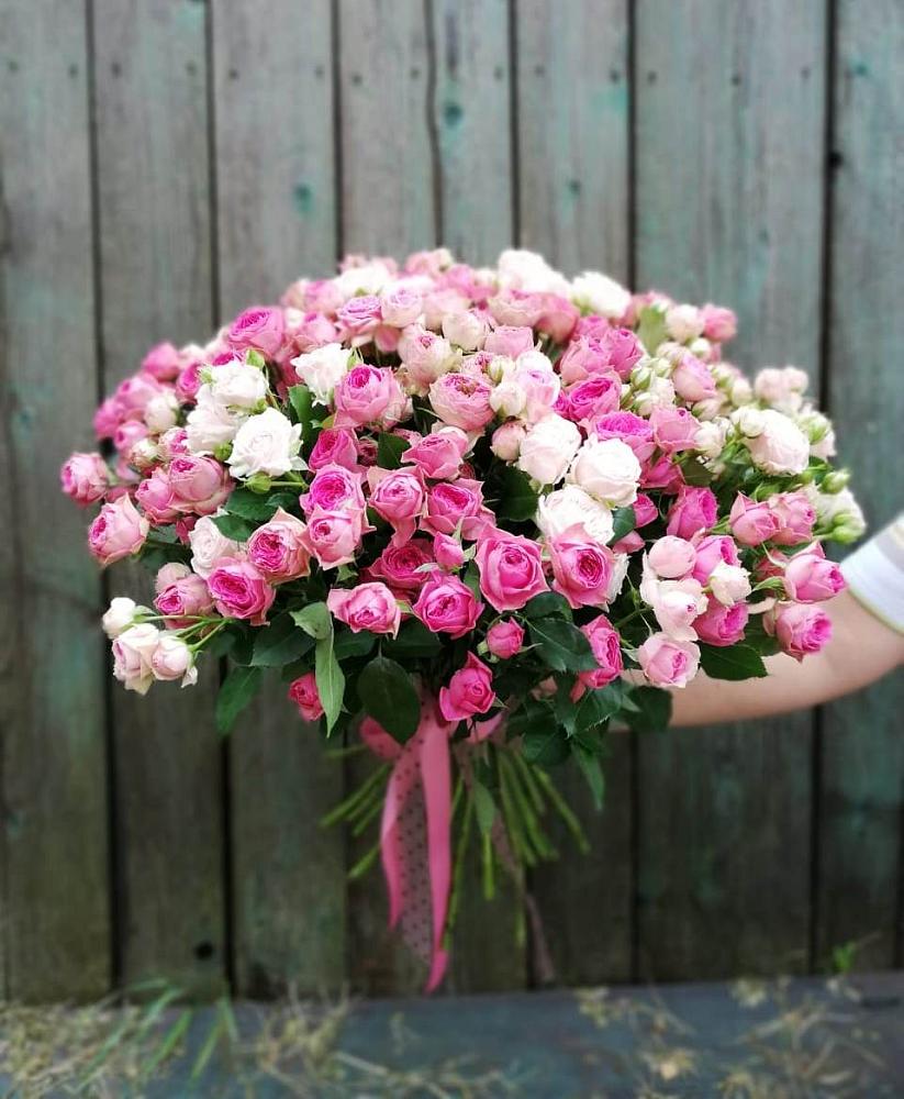 Букет Розовые кустовые розы Натали и Лав Лидия в Малмыже