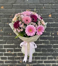 Букет цветов из:  Герберы и Хризантемы в Малмыже