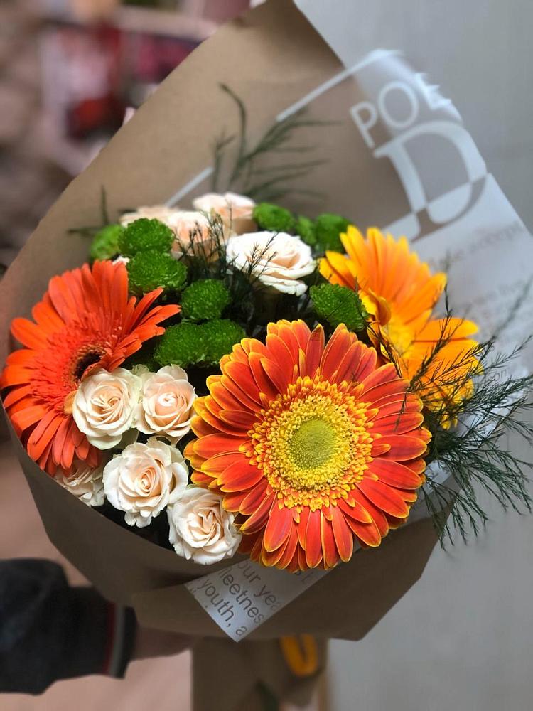Букет цветов из: Герберы, Хризантемы и Розы в Малмыже