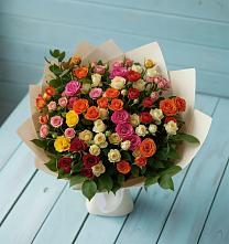 Букет Микс из разноцветных кустовых роз в Малмыже