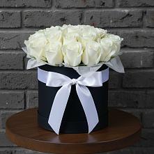 Цветочная композиция из Розы в шляпной коробке в Малмыже